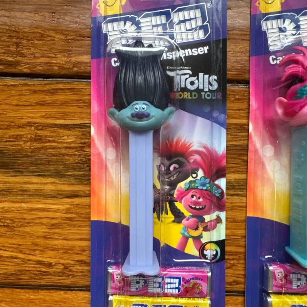 2023 Lot of 3 Trolls Pez ~ Poppy, Branch & Guy Diamond ~ New On Cards - Picture 2 of 10